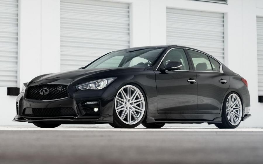 Infiniti Q50S on Vossen Wheels (CV10) '2019